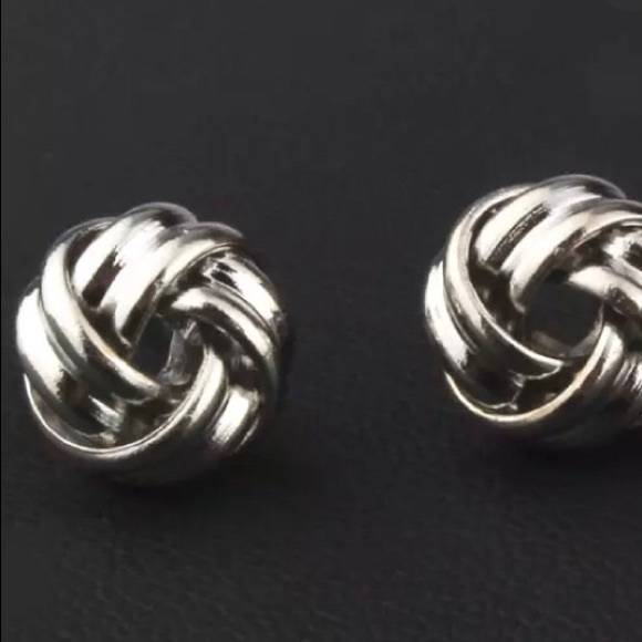 GRATEFULMAKER Jewelry - NEW!💙👖LOVELY KNOT EARRINGS!💎💙SILVER TONE ALLOY